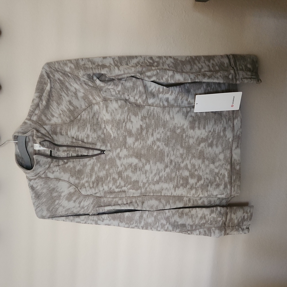 Lululemon long sleeve pullover